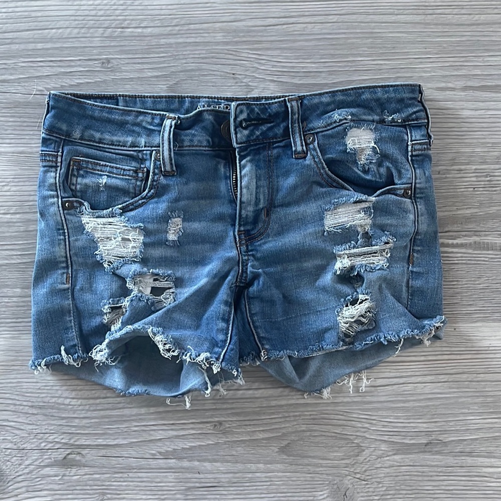Womens American Eagle Super Stretch Super Low Shortie Jean Shorts (Size 6)